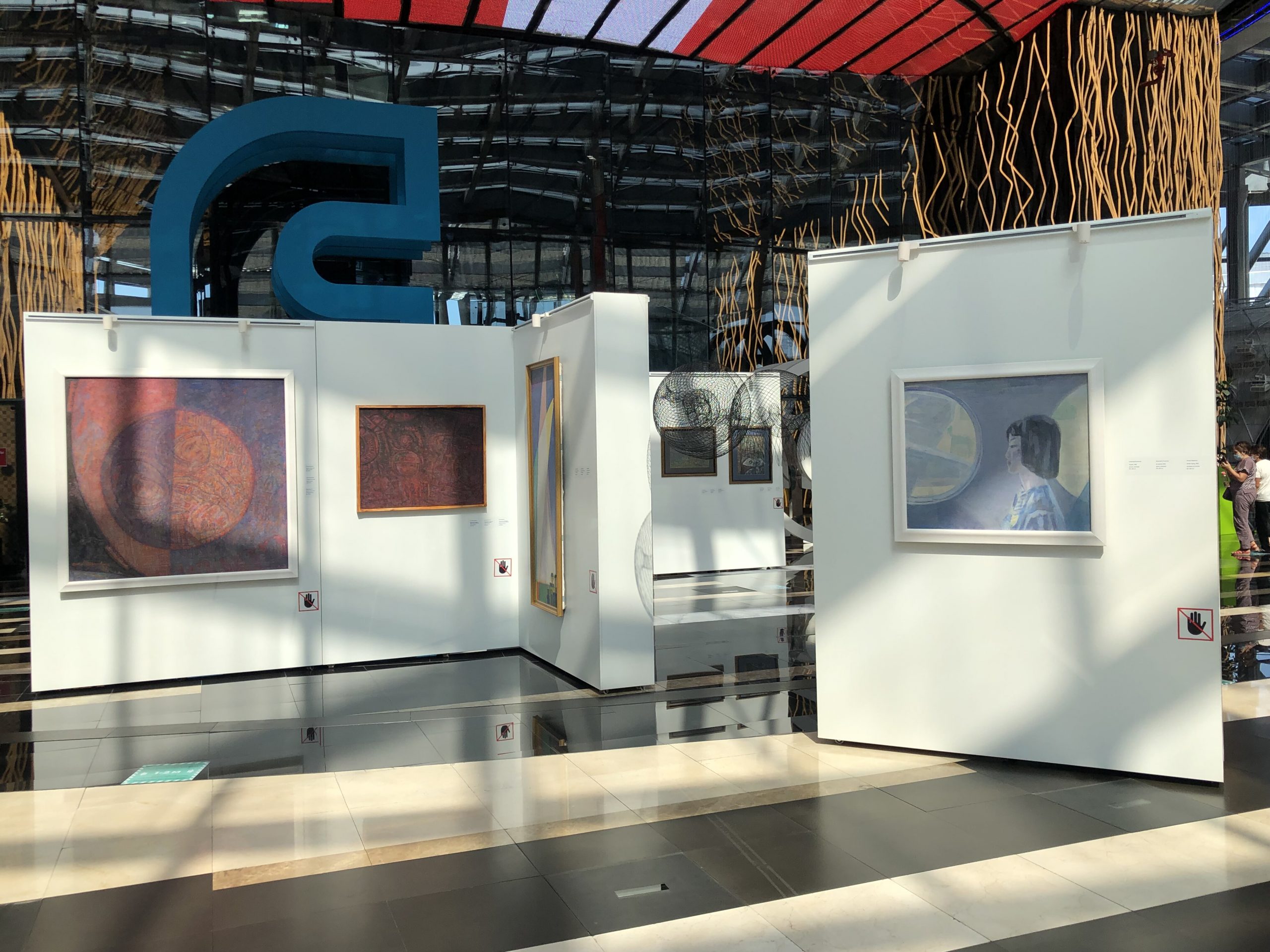 Космос как вдохновение: уникальная выставка открылась в Нур-Султане
