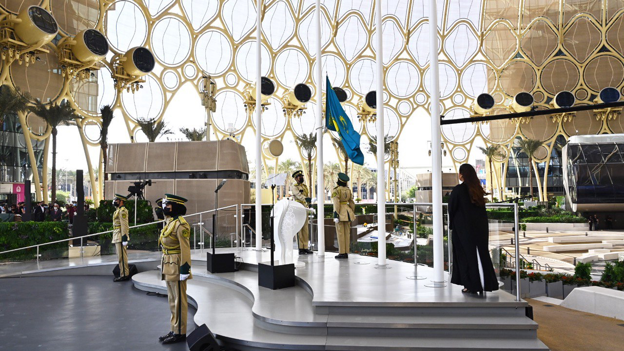 «EXPO 2020 Dubai» көрмесінде Қазақстанның мемлекеттік туы көтерілді»