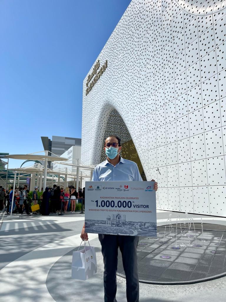 На EXPO 2020 Dubai чествовали миллионного посетителя казахстанского павильона