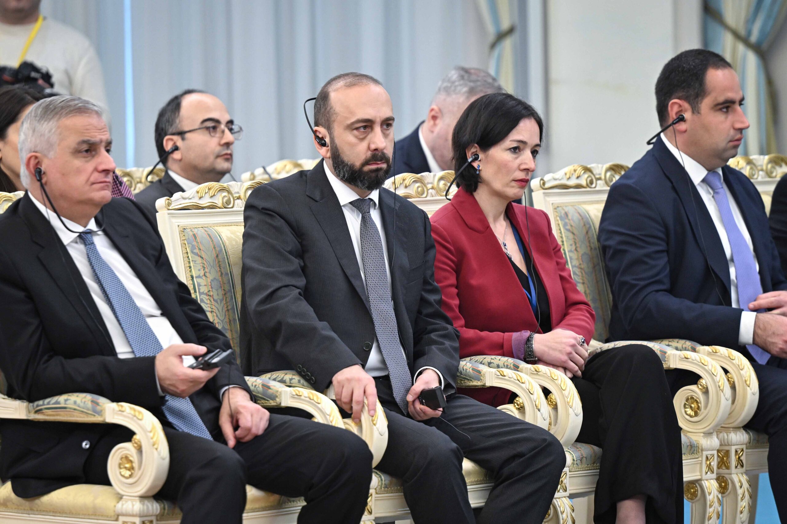 Қасым-Жомарт Тоқаев пен Никол Пашинян БАҚ өкілдеріне арналған брифинг өткізді