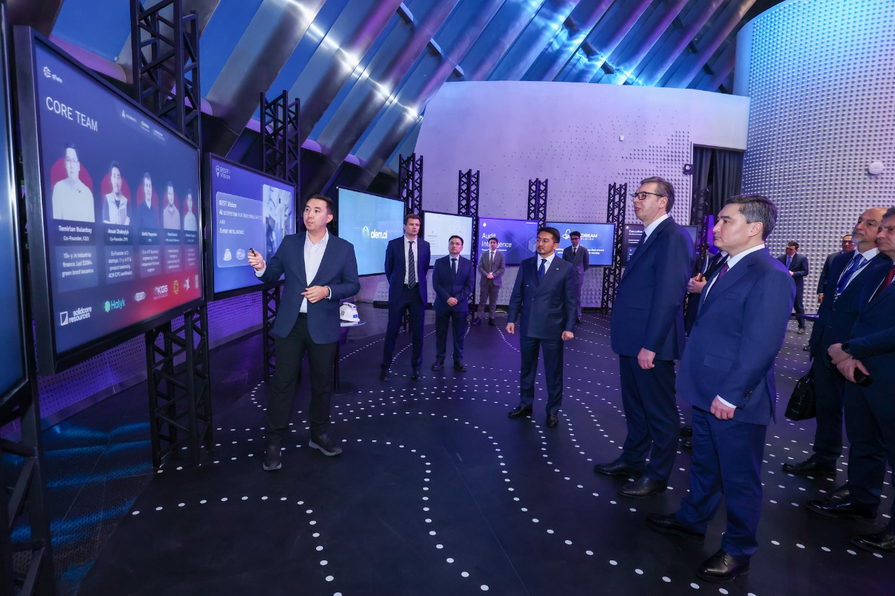 В центре Alem.ai Александр Вучич ознакомился с системным подходом Казахстана к развитию цифровой отрасли и ИИ-технологий