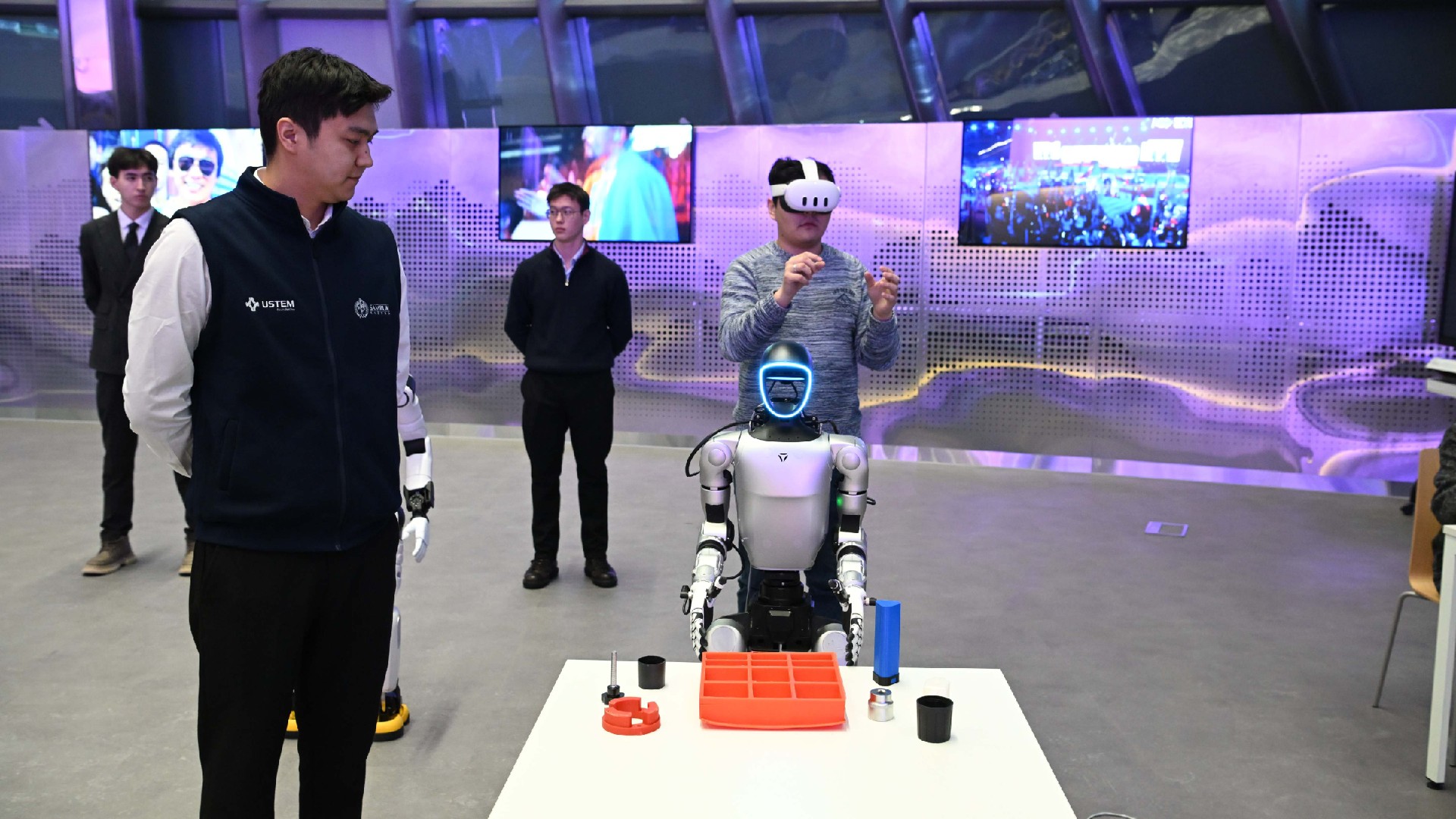 В центре Alem.ai Александр Вучич ознакомился с системным подходом Казахстана к развитию цифровой отрасли и ИИ-технологий