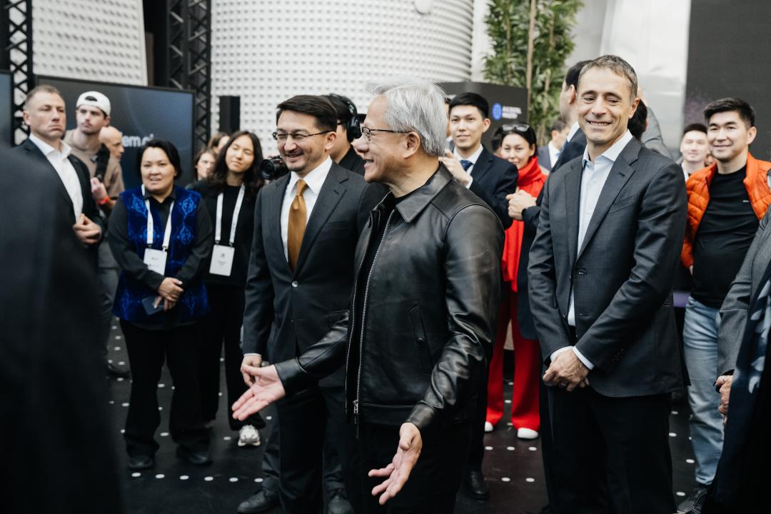 NVIDIA негізін қалаушы әрі бас директоры алғаш рет Астанада: Дженсен Хуанг Қазақстанның жасанды интеллект экосистемасымен танысты